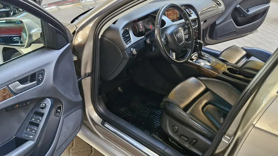 AUDI A4 -