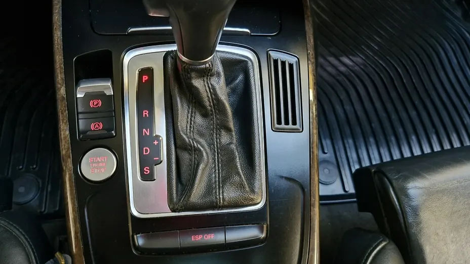 AUDI A4 -