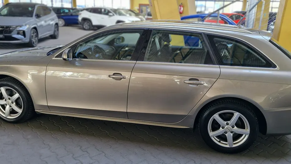 AUDI A4 -
