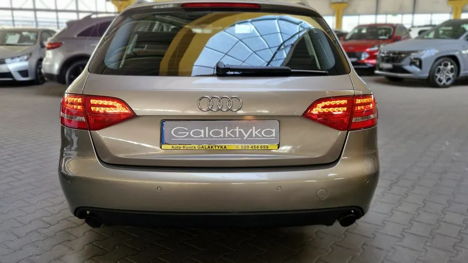 AUDI A4 -