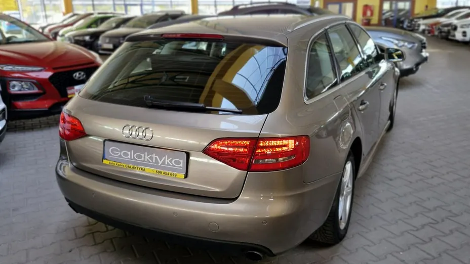 AUDI A4 -