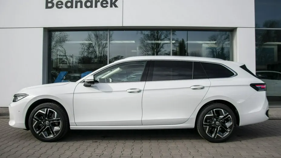VOLKSWAGEN Passat -