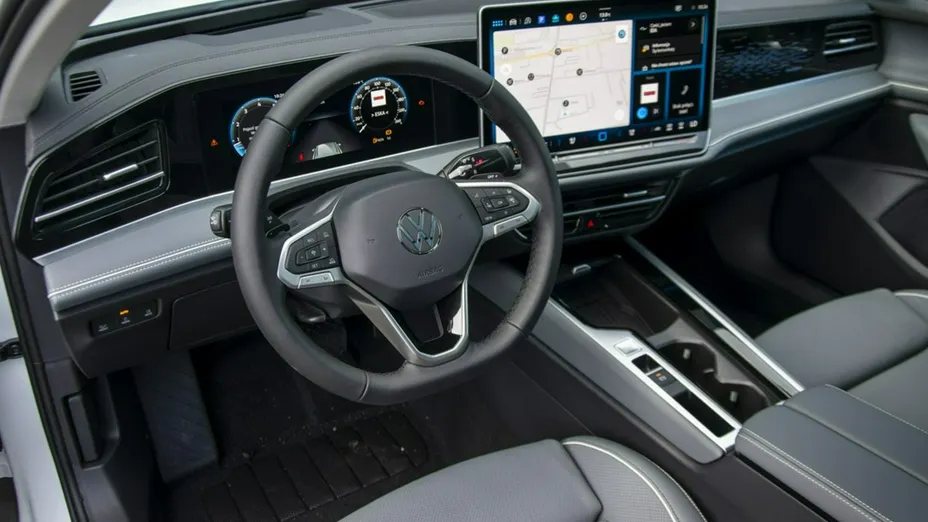 VOLKSWAGEN Passat -