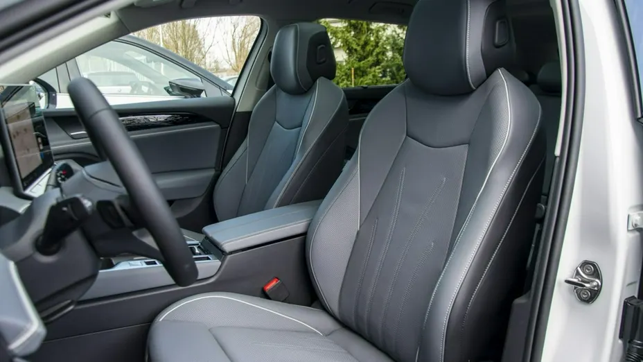 VOLKSWAGEN Passat -