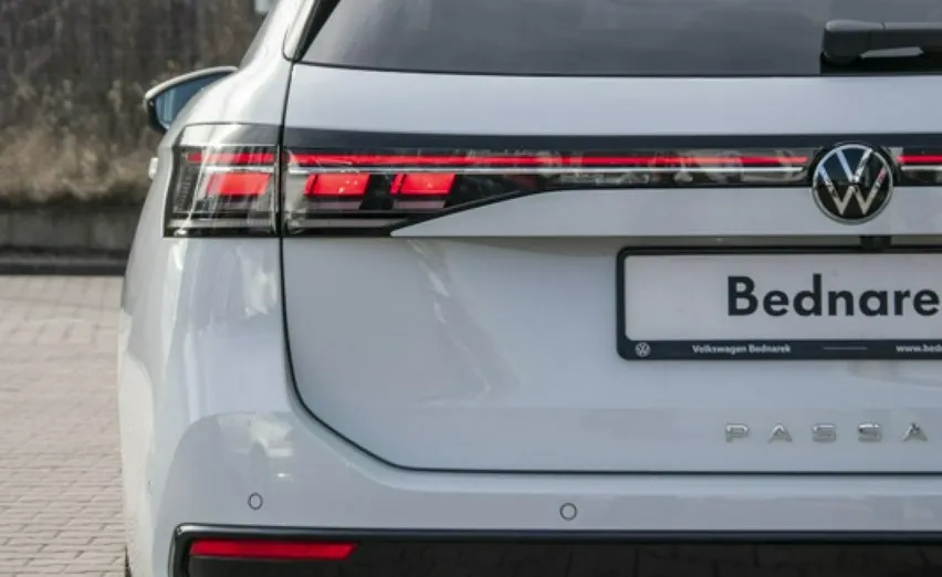 VOLKSWAGEN Passat -