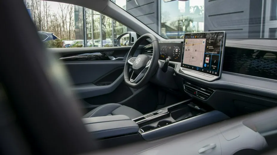 VOLKSWAGEN Passat -