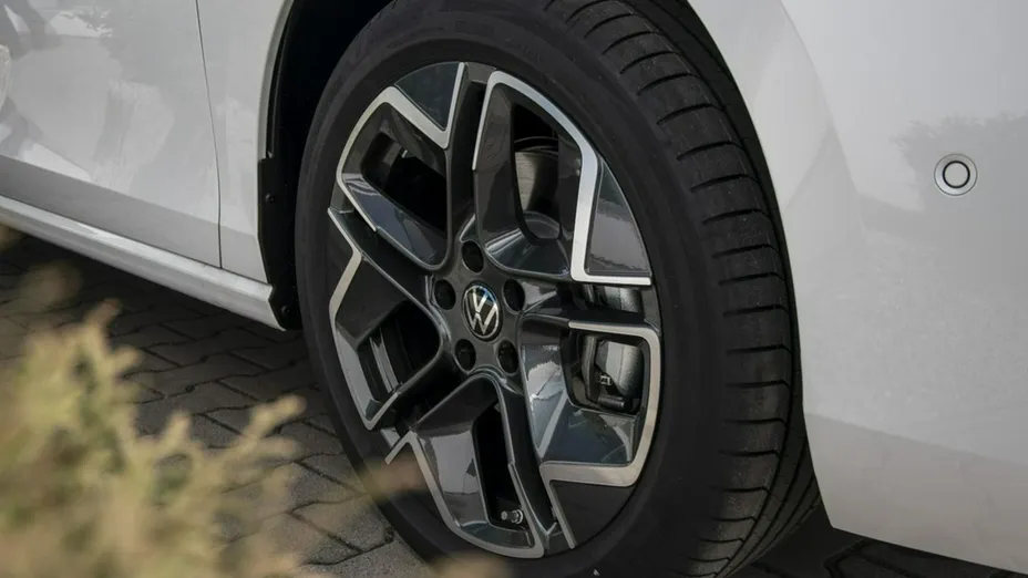 VOLKSWAGEN Passat -