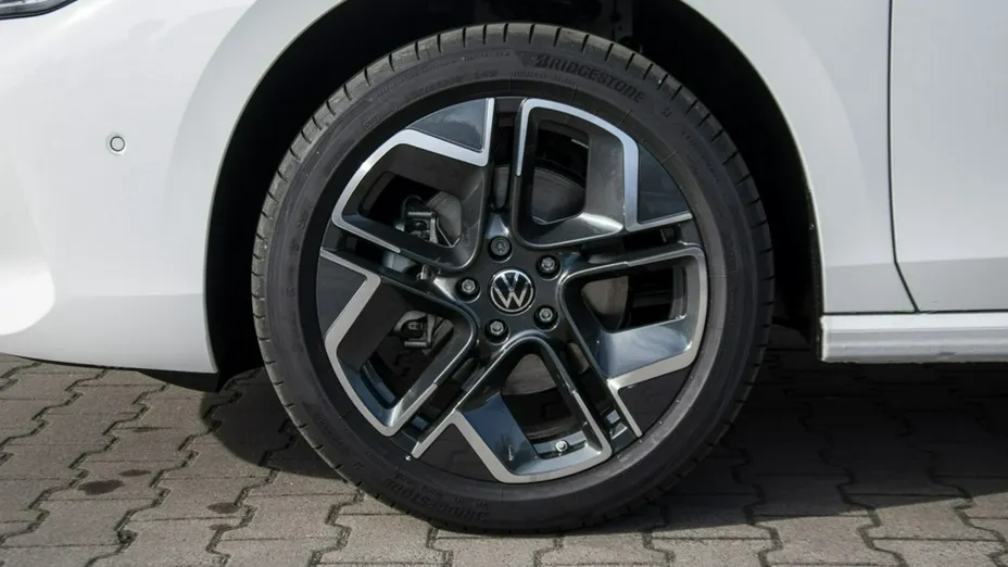 VOLKSWAGEN Passat -