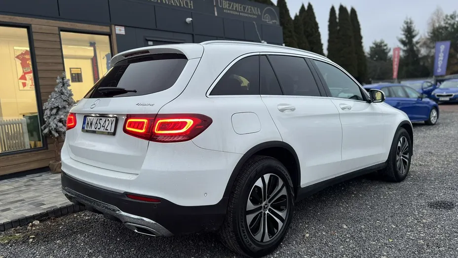 MERCEDES-BENZ GLC -