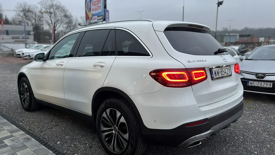 MERCEDES-BENZ GLC -