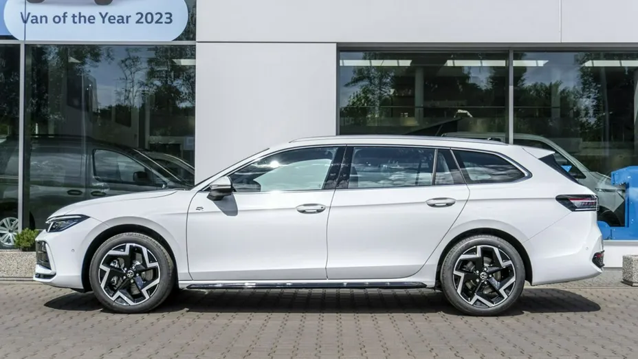 VOLKSWAGEN Passat -