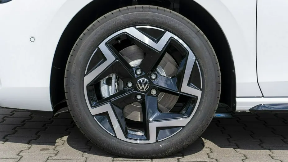 VOLKSWAGEN Passat -
