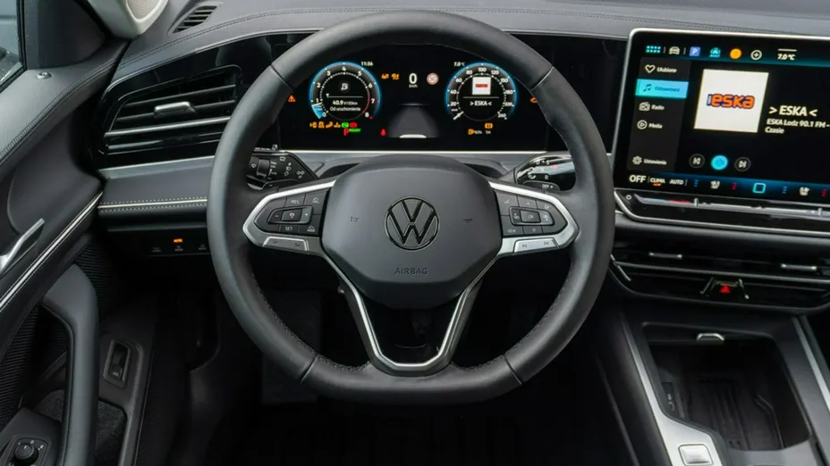 VOLKSWAGEN Passat -