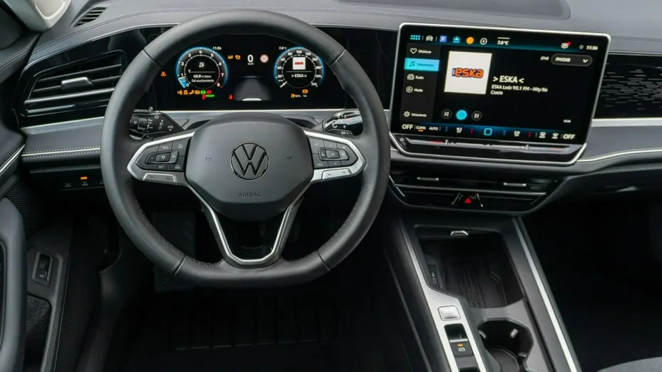 VOLKSWAGEN Passat -