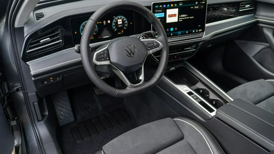 VOLKSWAGEN Passat -