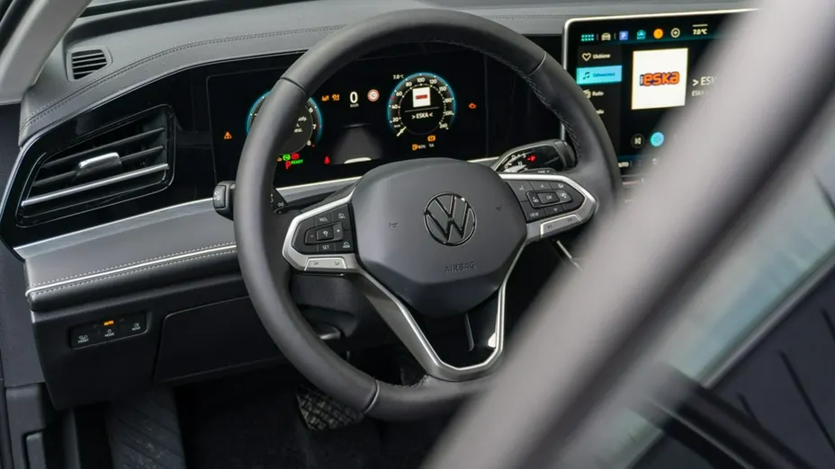 VOLKSWAGEN Passat -