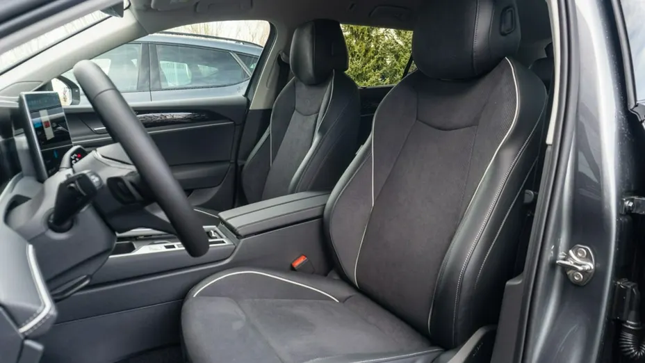 VOLKSWAGEN Passat -
