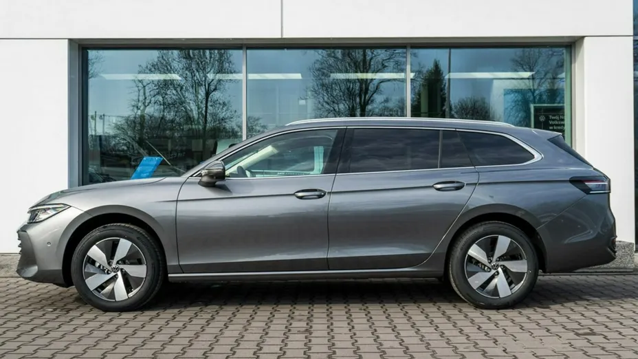 VOLKSWAGEN Passat -