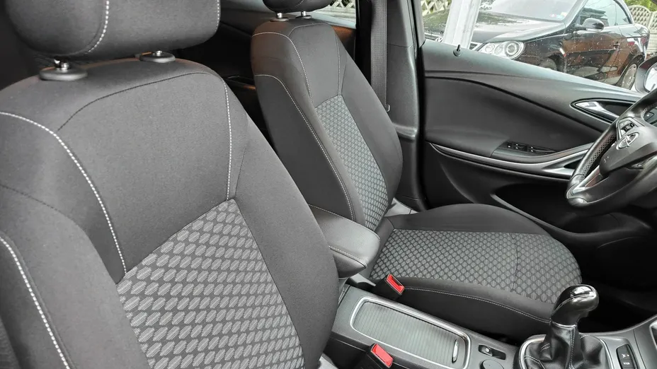 OPEL Astra -