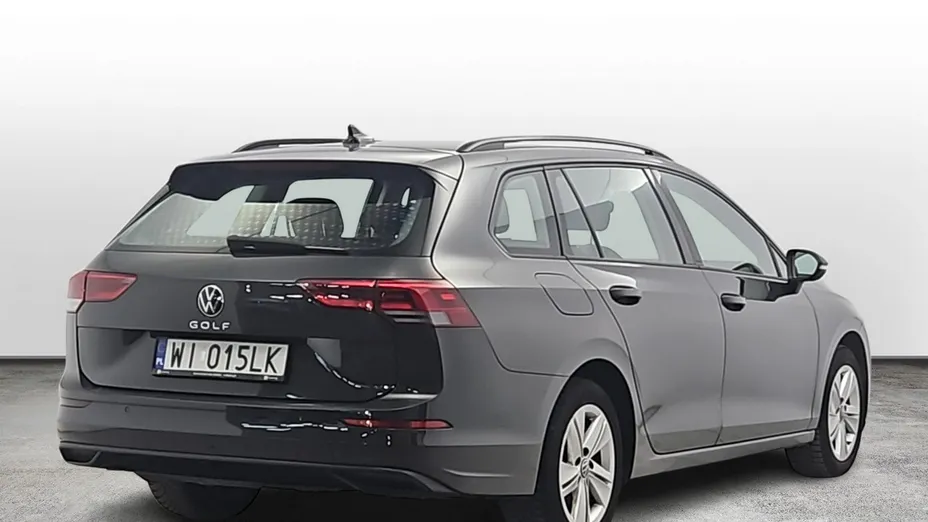 VOLKSWAGEN Golf -