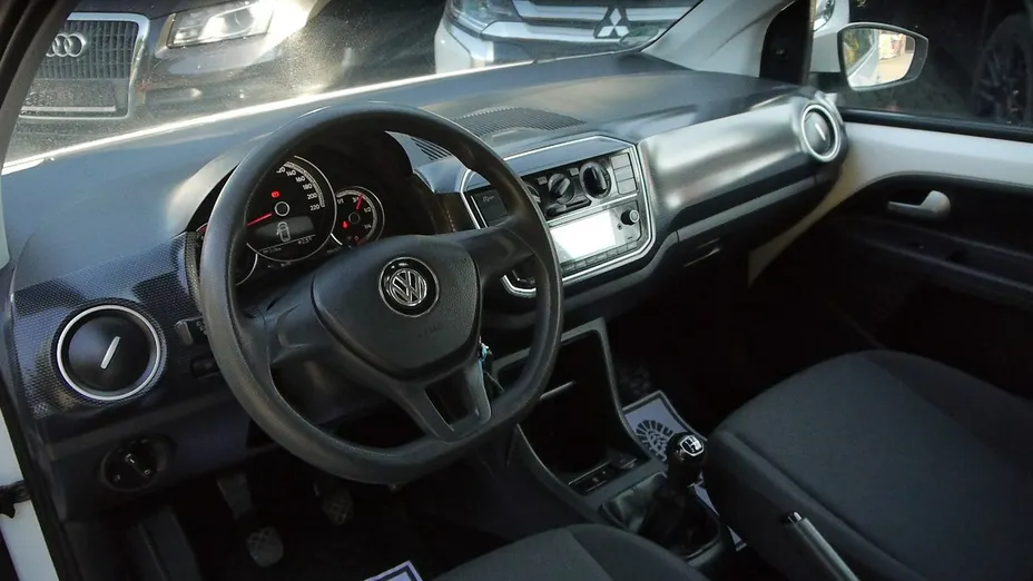 VOLKSWAGEN up! -