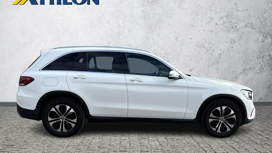 MERCEDES-BENZ GLC -
