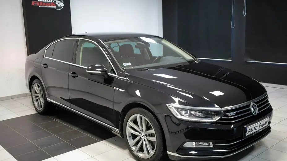VOLKSWAGEN Passat -