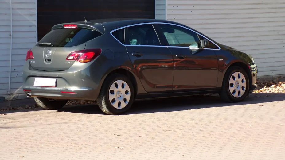 OPEL Astra -