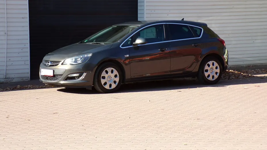 OPEL Astra -