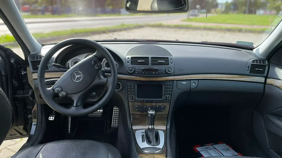 MERCEDES-BENZ E Klasa -