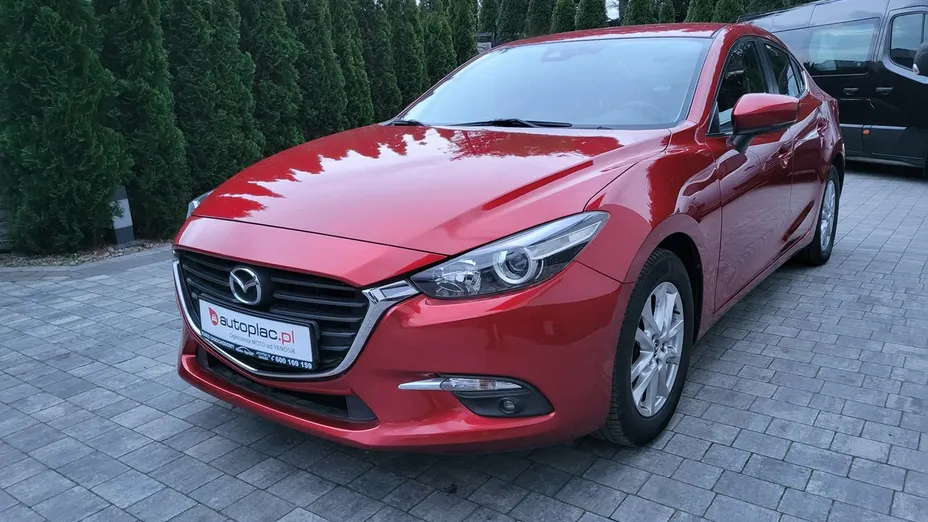 MAZDA 3 -