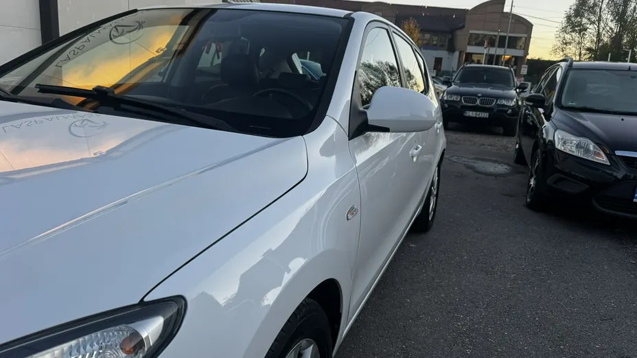 HYUNDAI i30 -