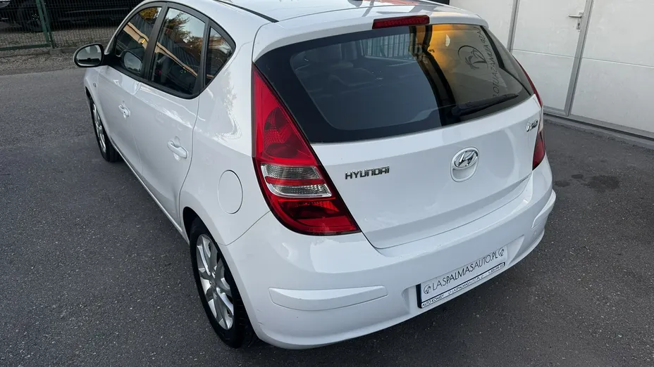 HYUNDAI i30 -