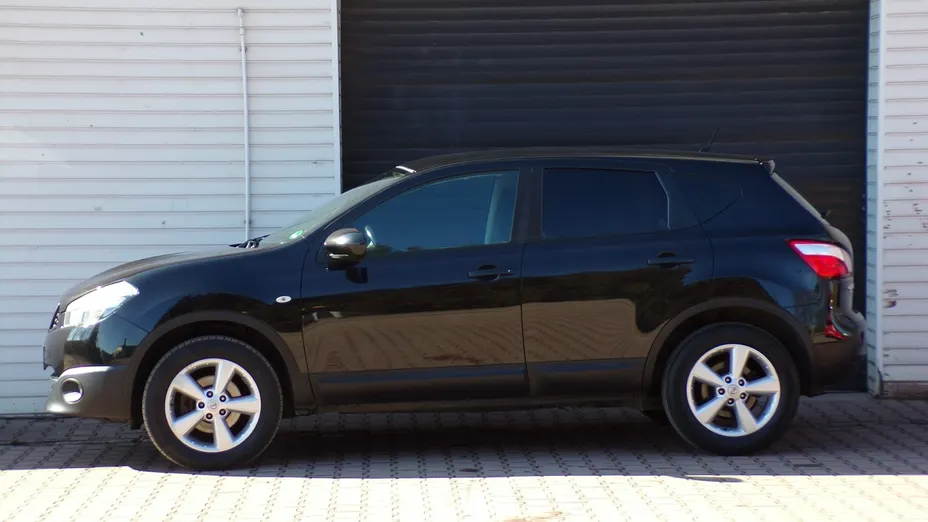 NISSAN Qashqai -