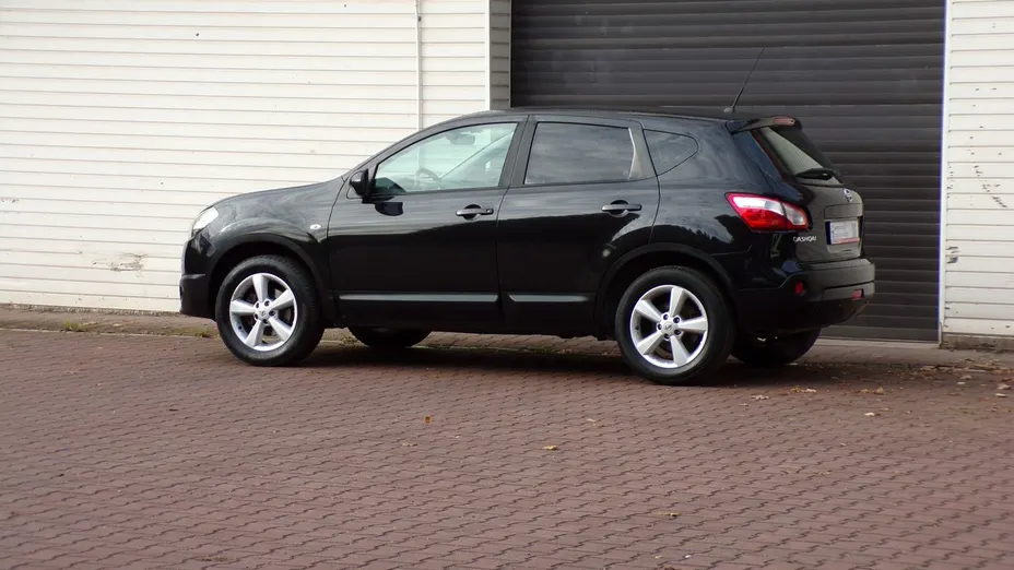 NISSAN Qashqai -