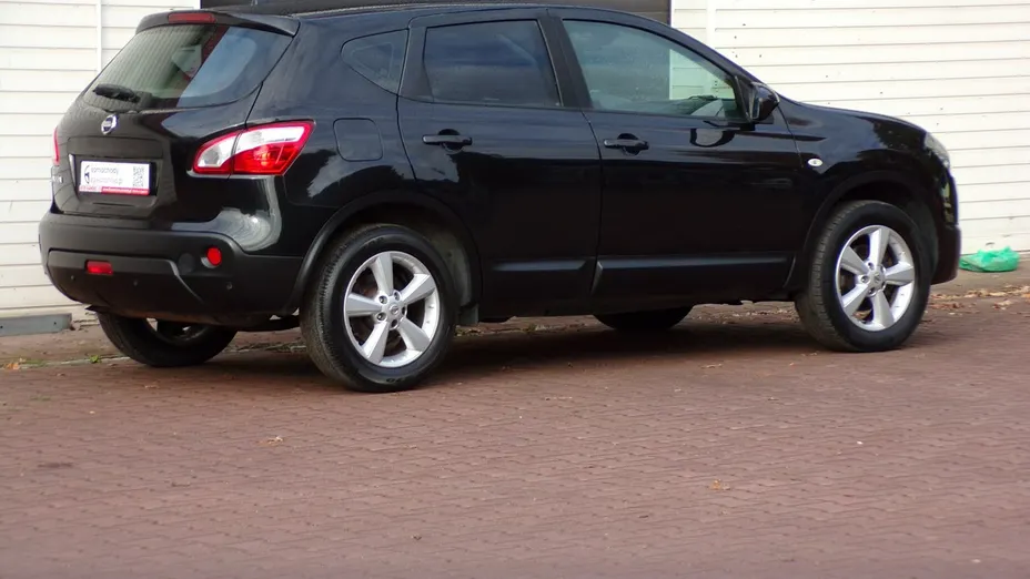 NISSAN Qashqai -