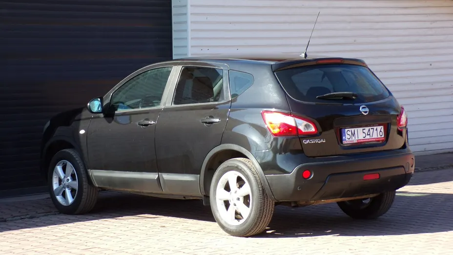 NISSAN Qashqai -