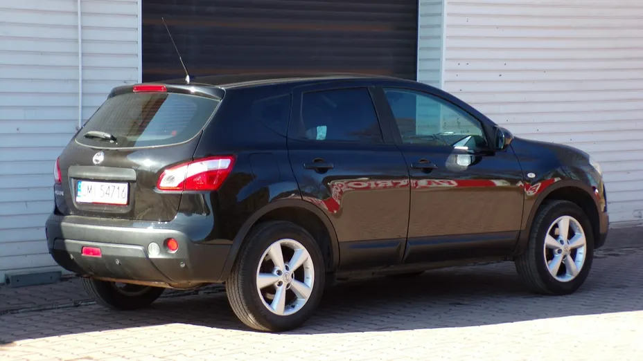 NISSAN Qashqai -