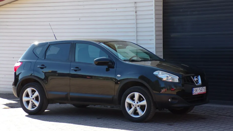 NISSAN Qashqai -