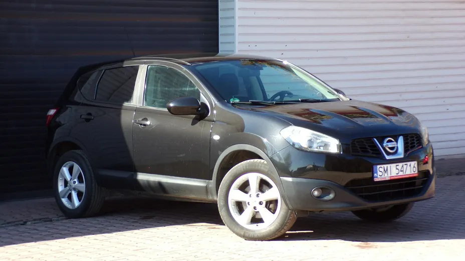 NISSAN Qashqai -