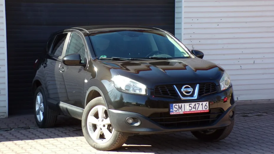 NISSAN Qashqai -