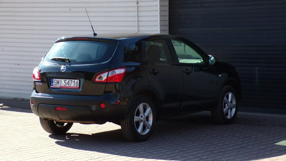 NISSAN Qashqai -