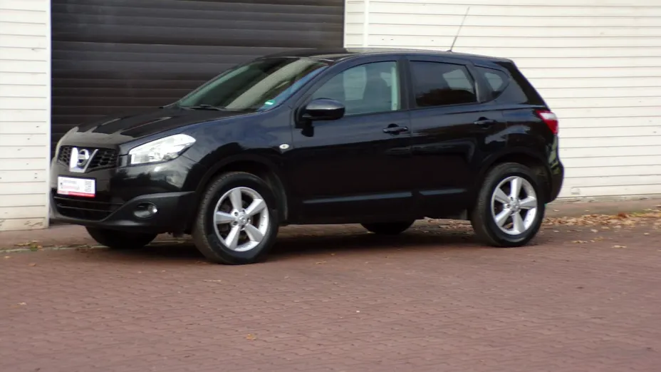 NISSAN Qashqai -