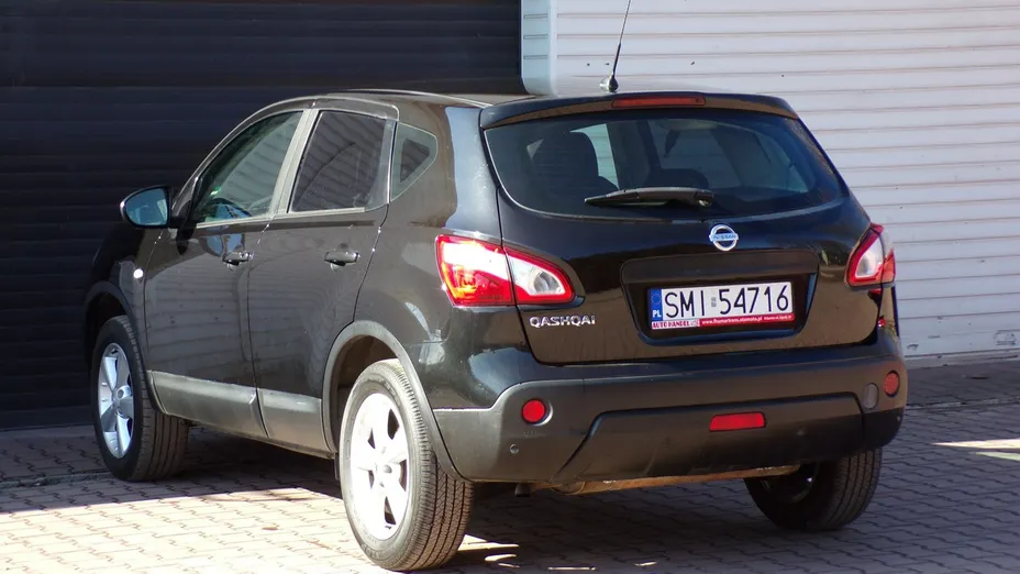 NISSAN Qashqai -