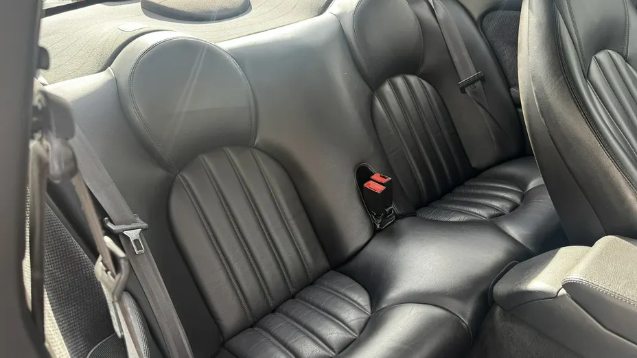 JAGUAR XK8 -