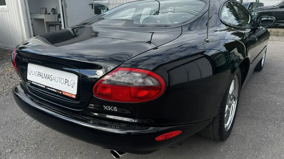 JAGUAR XK8 -