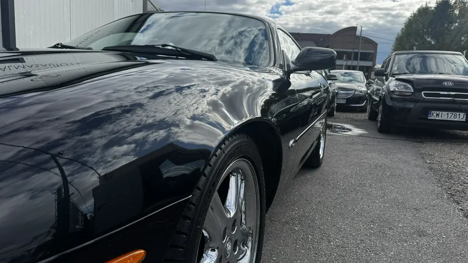 JAGUAR XK8 -