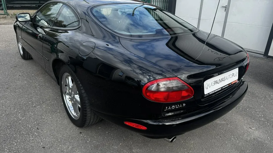JAGUAR XK8 -