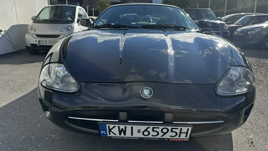 JAGUAR XK8 -
