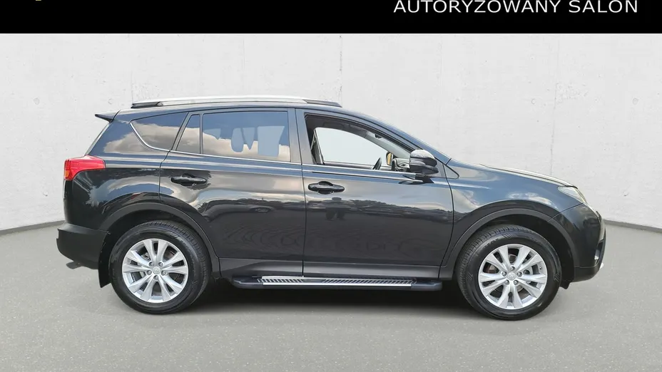 TOYOTA RAV4 -